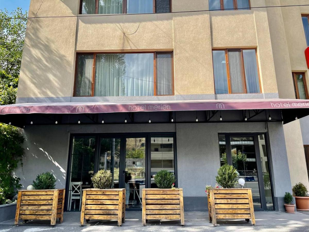 Merien Hotel Yerevan Bagian luar foto